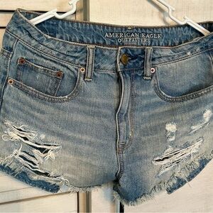 American Eagle Outfitters Women's Blue Denim Shorts
